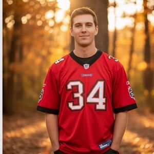 Bucs Jersey Tampa Bay #34 Earnest Graham Football RED Jersey Sz YXL